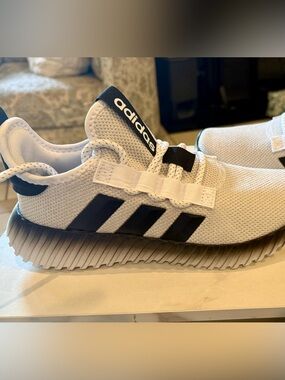 adidas Kaptir 3.0 White & Black Casual Sneakers